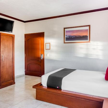 Monte Salerno Hotel & Suites Montemorelos Kültér fotó