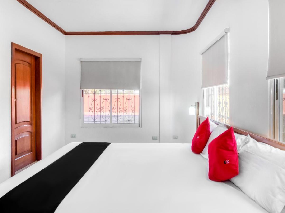Monte Salerno Hotel & Suites Montemorelos Kültér fotó