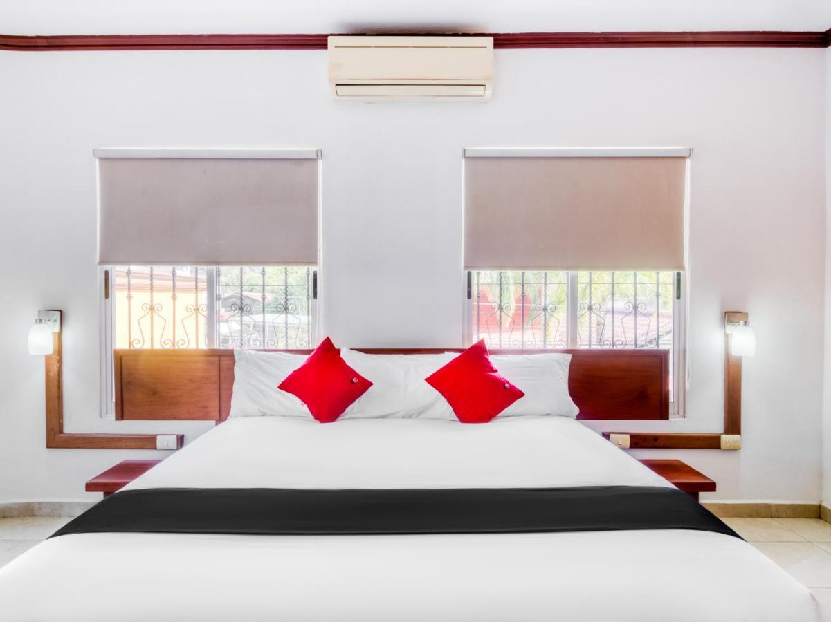 Monte Salerno Hotel & Suites Montemorelos Kültér fotó