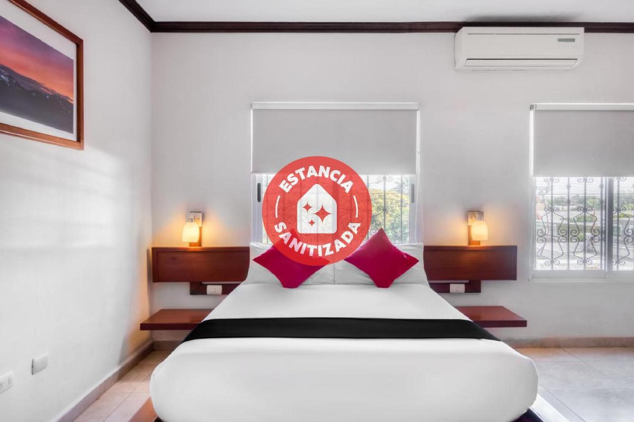 Monte Salerno Hotel & Suites Montemorelos Kültér fotó
